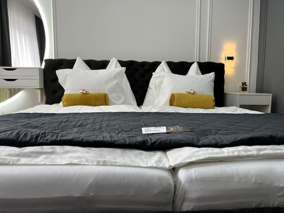 Traum Wohnung Mit Kingsize-Bett Graz Exterior photo