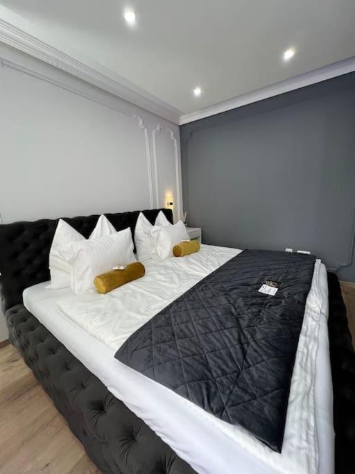 Traum Wohnung Mit Kingsize-Bett Graz Exterior photo