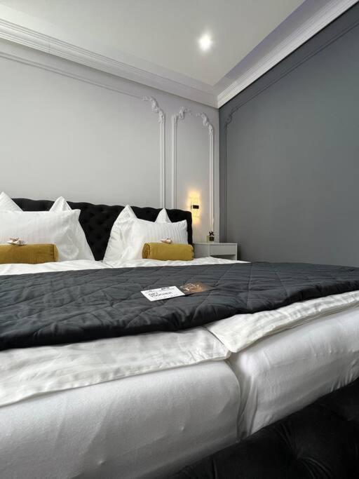 Traum Wohnung Mit Kingsize-Bett Graz Exterior photo
